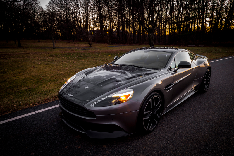 Illustration for article titled Here's How To Take Awesome Pictures Of Your Car At Night